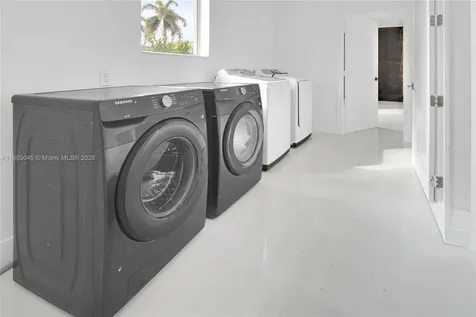 425 SW 129th Avenue Miami FL 33184