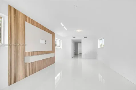 425 SW 129th Avenue Miami FL 33184