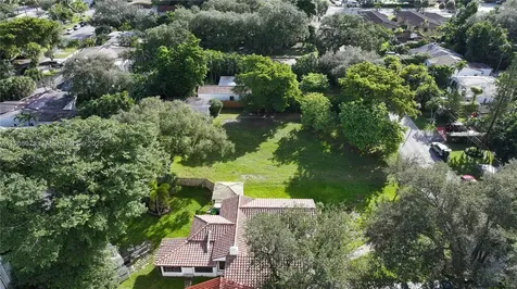 129 NE 87th Street El Portal FL 33138