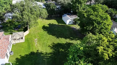 129 NE 87th Street El Portal FL 33138
