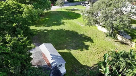 129 NE 87th Street El Portal FL 33138