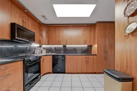 9500 SW 79th Street Miami FL 33173