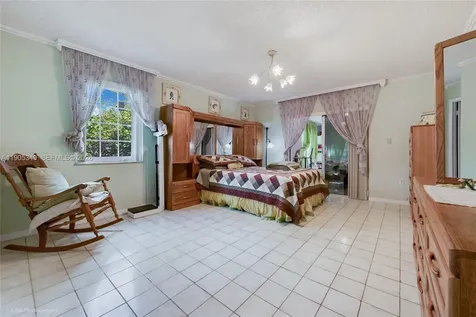 9500 SW 79th Street Miami FL 33173