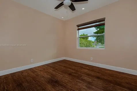 401 SW 76th Terrace North Lauderdale FL 33068