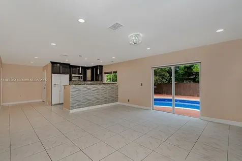 401 SW 76th Terrace North Lauderdale FL 33068