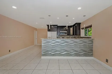 401 SW 76th Terrace North Lauderdale FL 33068
