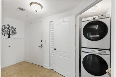 17555 Atlantic Boulevard Sunny Isles Beach FL 33160