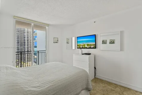 17555 Atlantic Boulevard Sunny Isles Beach FL 33160