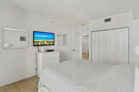 17555 Atlantic Boulevard Sunny Isles Beach FL 33160