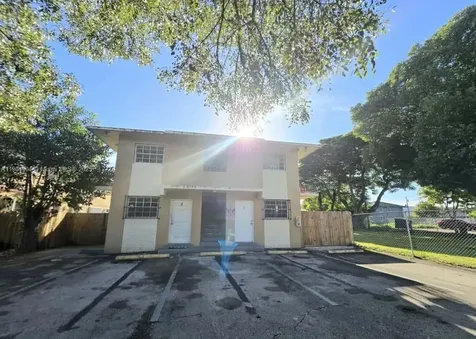 2835 NW 22nd Avenue Miami FL 33142