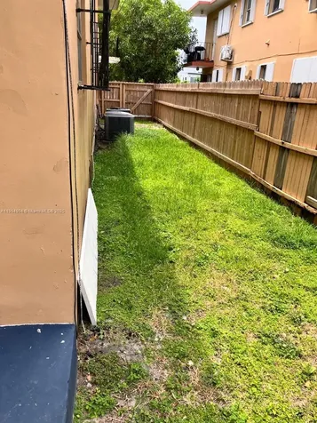 2835 NW 22nd Avenue Miami FL 33142