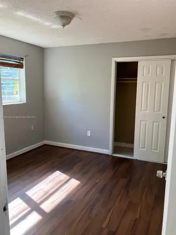 2835 NW 22nd Avenue Miami FL 33142