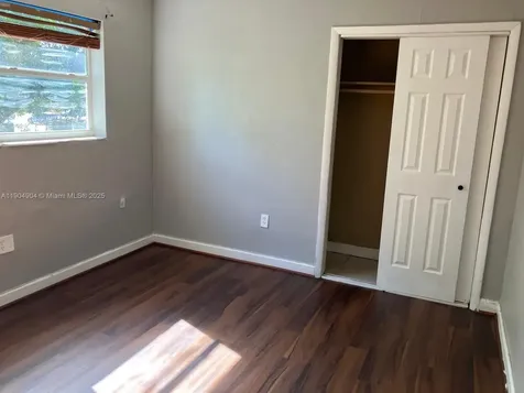 2835 NW 22nd Avenue Miami FL 33142