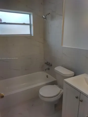 2835 NW 22nd Avenue Miami FL 33142