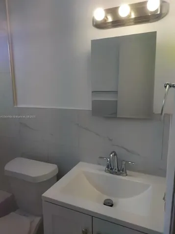 2835 NW 22nd Avenue Miami FL 33142