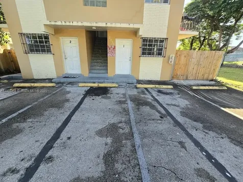 2835 NW 22nd Avenue Miami FL 33142