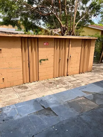 2835 NW 22nd Avenue Miami FL 33142