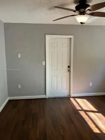 2835 NW 22nd Avenue Miami FL 33142