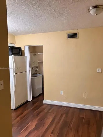 2835 NW 22nd Avenue Miami FL 33142