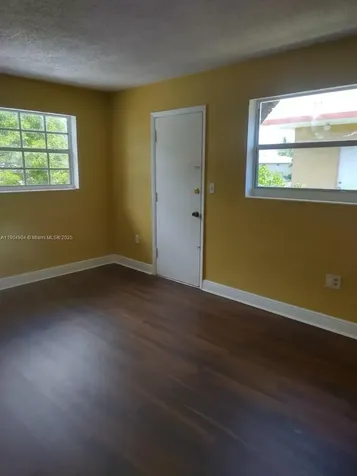 2835 NW 22nd Avenue Miami FL 33142