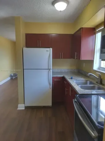 2835 NW 22nd Avenue Miami FL 33142