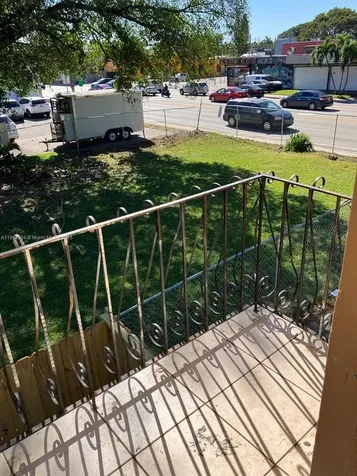 2835 NW 22nd Avenue Miami FL 33142