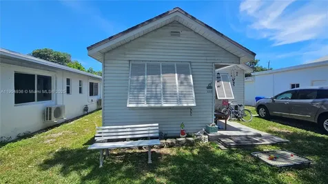 1209 N 17th Court Hollywood FL 33020