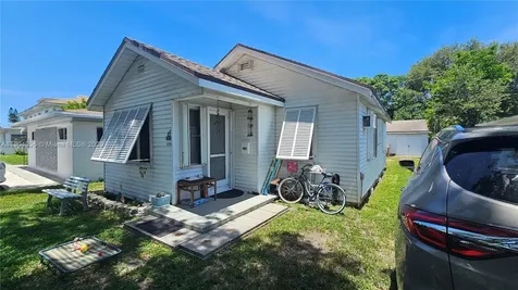 1209 N 17th Court Hollywood FL 33020