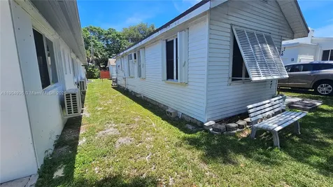 1209 N 17th Court Hollywood FL 33020