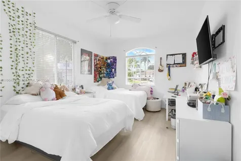 1102 Camellia Circle Weston FL 33326