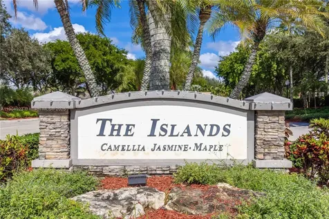 1102 Camellia Circle Weston FL 33326