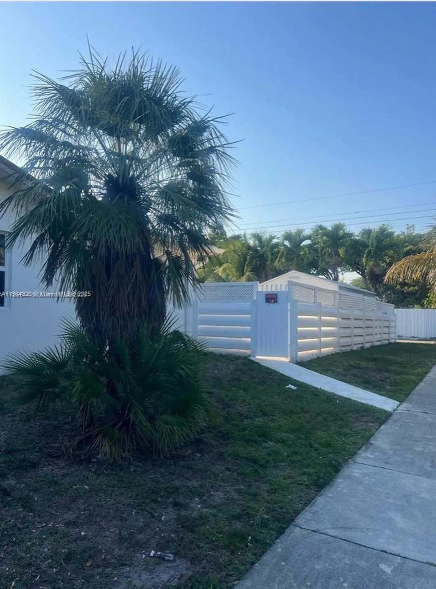 5001 Madison Street Hollywood FL 33021
