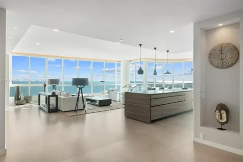 100 S Pointe Drive Miami Beach FL 33139
