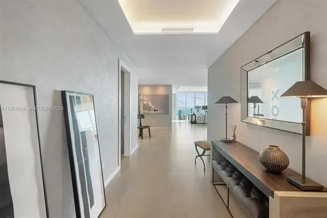 100 S Pointe Drive Miami Beach FL 33139