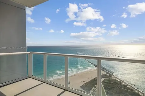 100 S Pointe Drive Miami Beach FL 33139