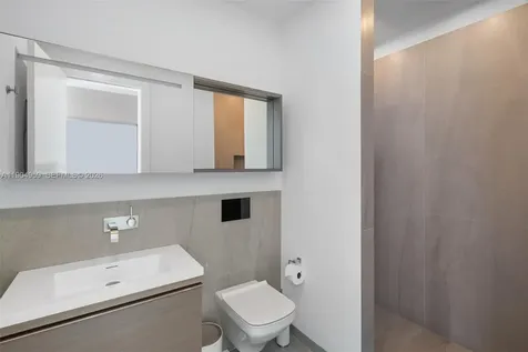 100 S Pointe Drive Miami Beach FL 33139