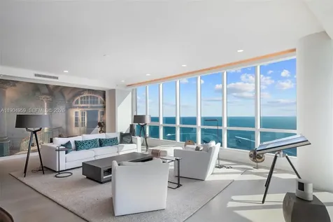 100 S Pointe Drive Miami Beach FL 33139
