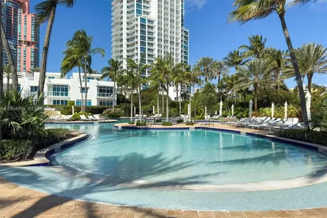 100 S Pointe Drive Miami Beach FL 33139