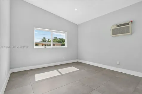2325 NE 194 Street Miami FL 33180