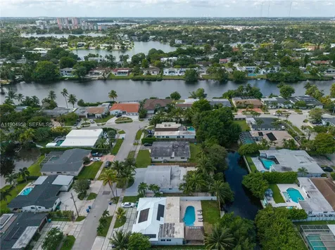 2325 NE 194 Street Miami FL 33180