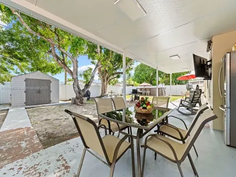 14761 Pierce Street Miami FL 33176