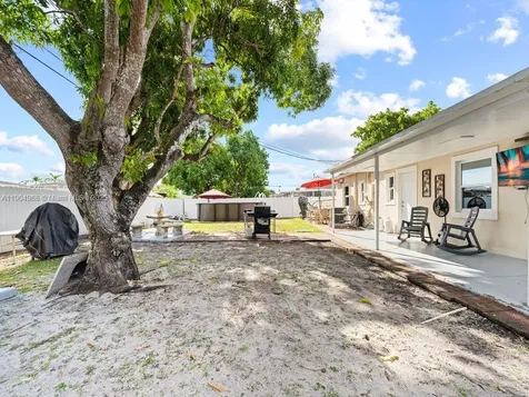 14761 Pierce Street Miami FL 33176