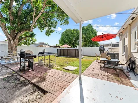 14761 Pierce Street Miami FL 33176