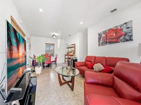 14761 Pierce Street Miami FL 33176