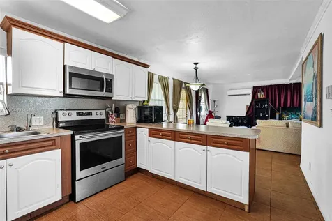 2760 NW 23rd Street Fort Lauderdale FL 33311