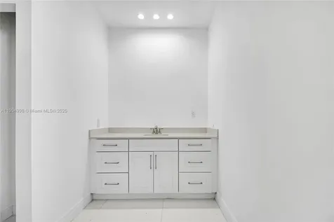 425 SW 129th Avenue Miami FL 33184