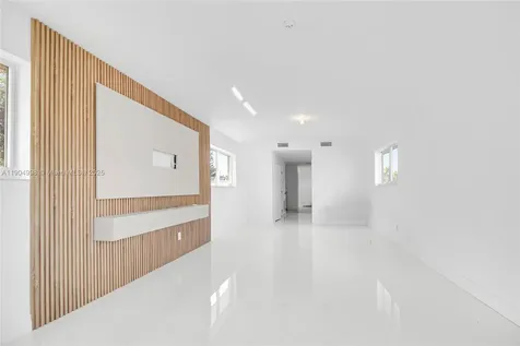 425 SW 129th Avenue Miami FL 33184