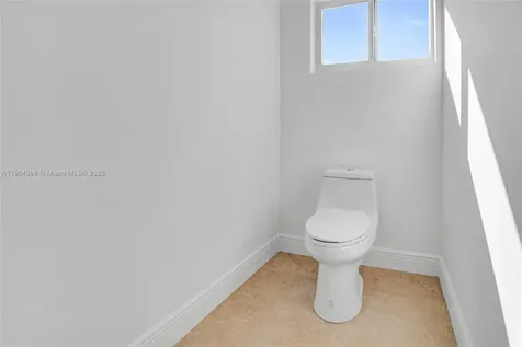 425 SW 129th Avenue Miami FL 33184