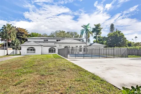 425 SW 129th Avenue Miami FL 33184