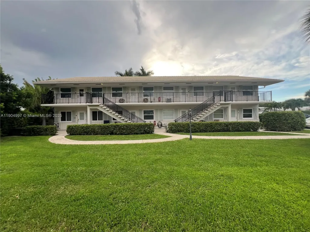 108 Bravado Lane Palm Beach Shores FL 33404